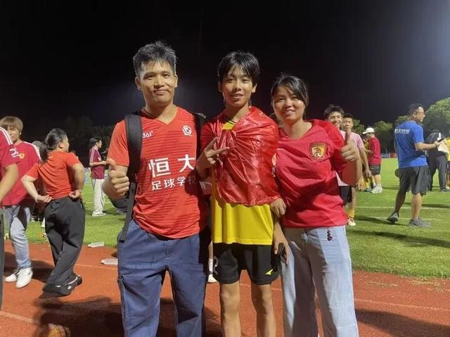 有人说足校, 这些人来自, 出获得了回