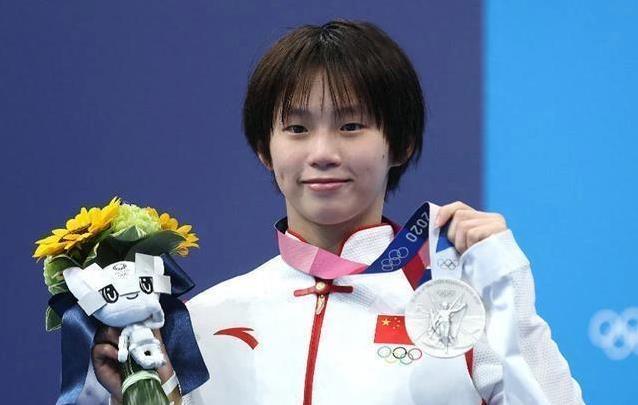 就送她去练, yid, 她背后有多